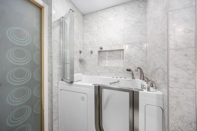 830 Russwood Street Ne, City Of Grand Rapids, MI 49505