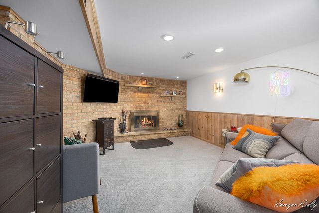 830 Russwood Street Ne, City Of Grand Rapids, MI 49505