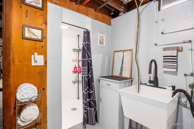 830 Russwood Street Ne, City Of Grand Rapids, MI 49505