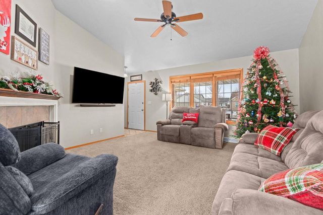 1992 MAYFLOWER STREET, Kaukauna, WI 54130