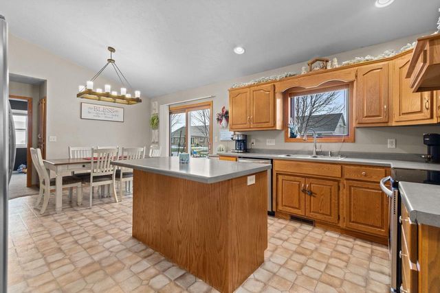 1992 MAYFLOWER STREET, Kaukauna, WI 54130