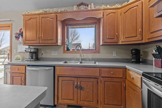 1992 MAYFLOWER STREET, Kaukauna, WI 54130