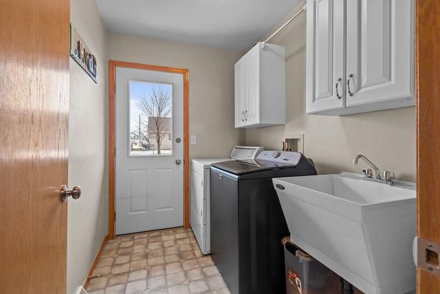 1992 MAYFLOWER STREET, Kaukauna, WI 54130