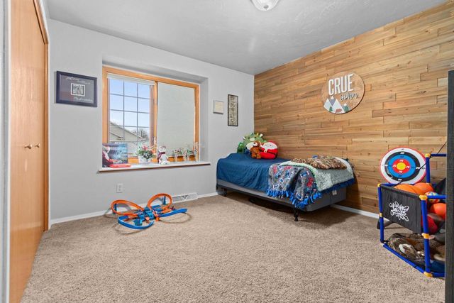 1992 MAYFLOWER STREET, Kaukauna, WI 54130