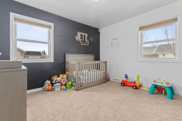 1992 MAYFLOWER STREET, Kaukauna, WI 54130