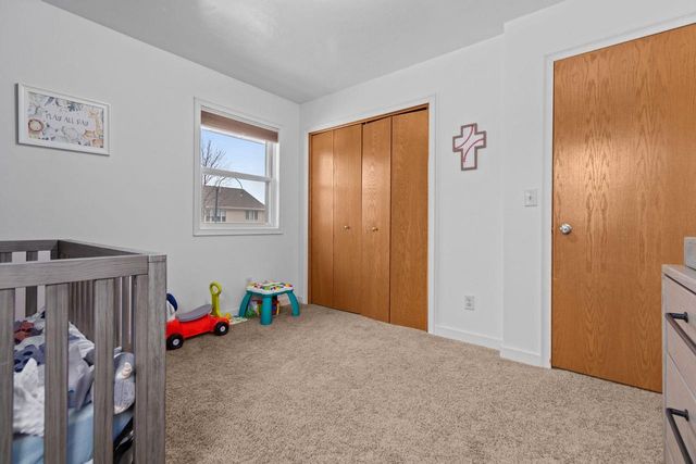 1992 MAYFLOWER STREET, Kaukauna, WI 54130