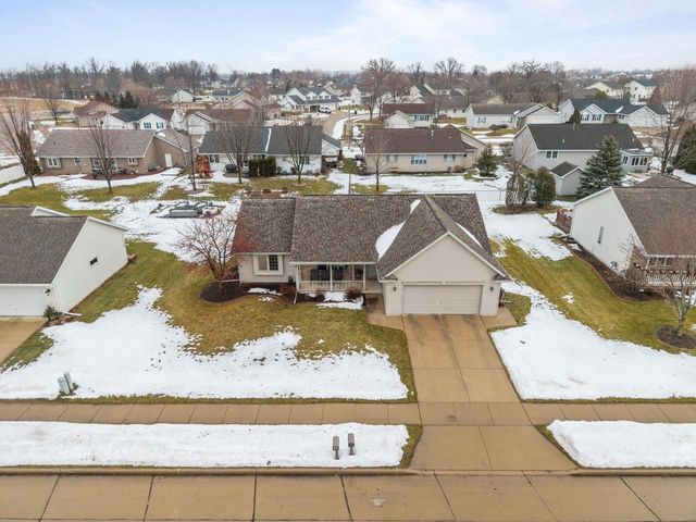 1992 MAYFLOWER STREET, Kaukauna, WI 54130