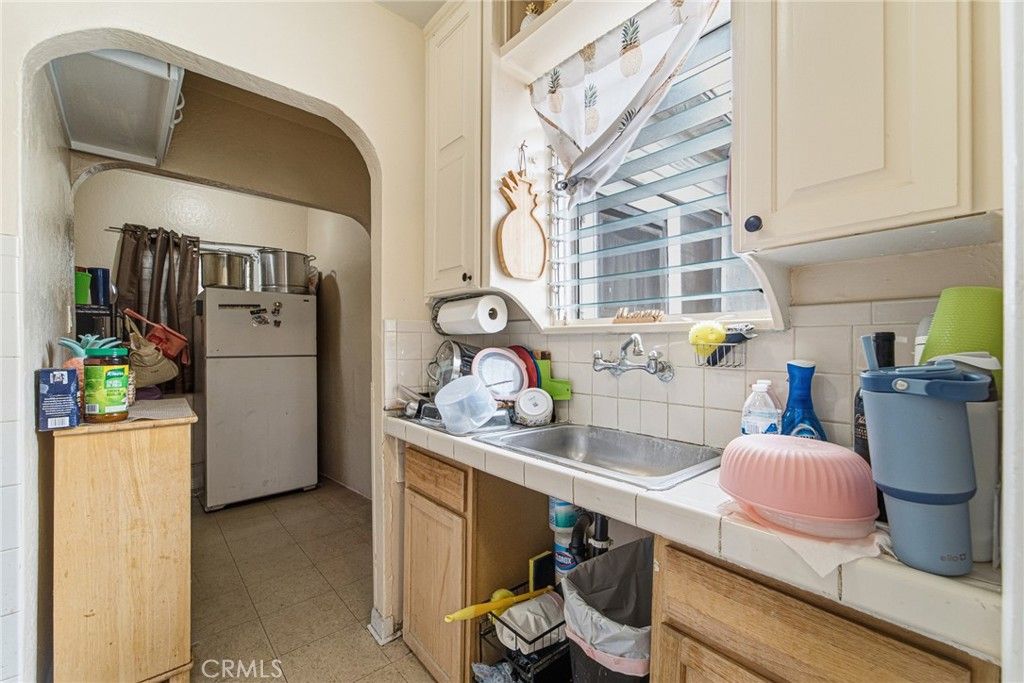 Image 26 of property listing at 9231 Hunt Avenue, South Gate, CA 90280
