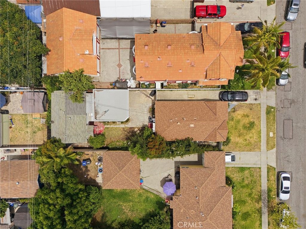 Image 4 of property listing at 9231 Hunt Avenue, South Gate, CA 90280