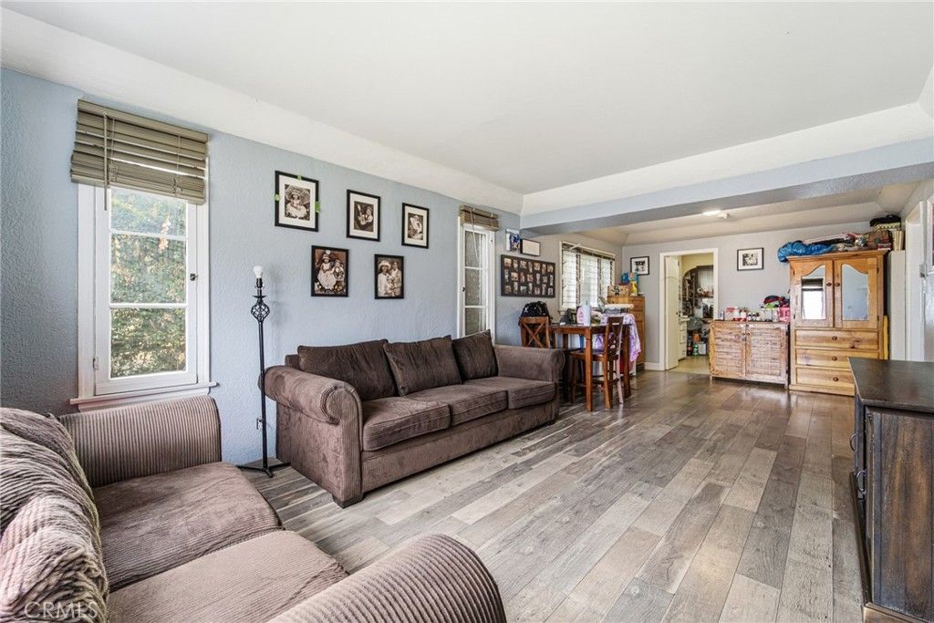 Image 6 of property listing at 9231 Hunt Avenue, South Gate, CA 90280