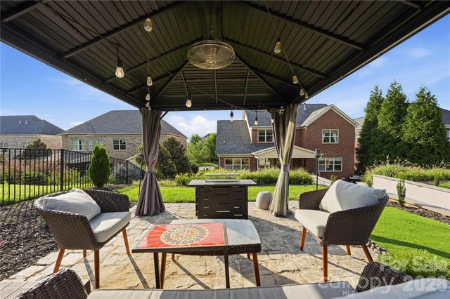 803 Five Leaf Lane, Waxhaw, NC 28173