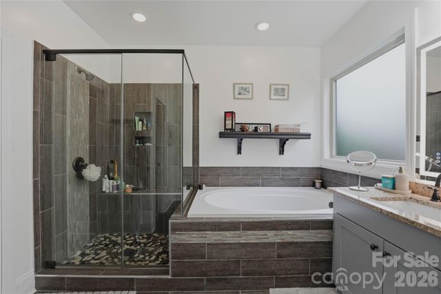 803 Five Leaf Lane, Waxhaw, NC 28173