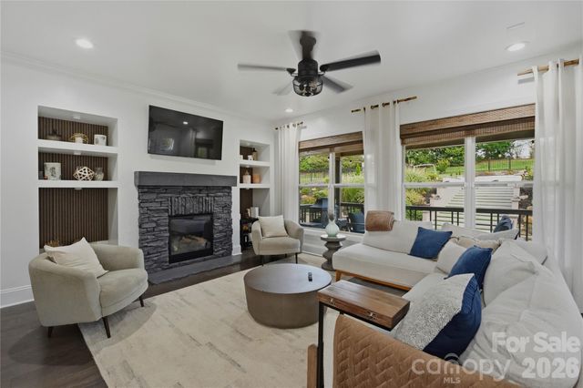 803 Five Leaf Lane, Waxhaw, NC 28173