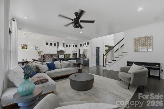 803 Five Leaf Lane, Waxhaw, NC 28173