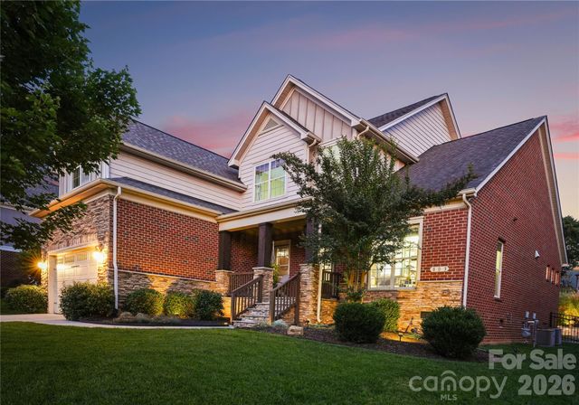 803 Five Leaf Lane, Waxhaw, NC 28173