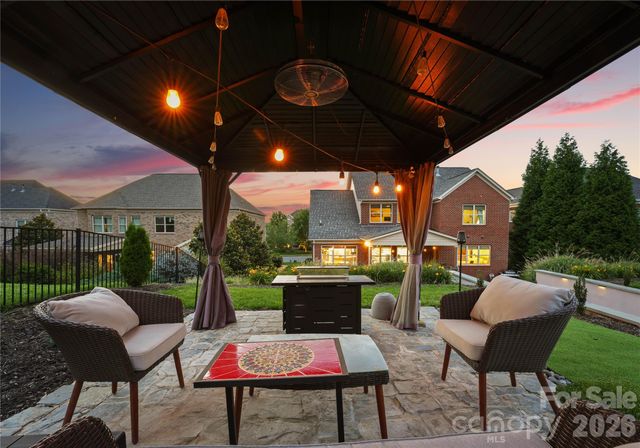 803 Five Leaf Lane, Waxhaw, NC 28173