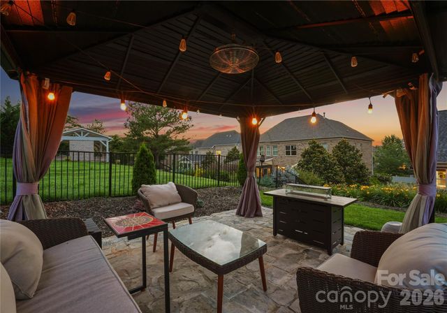 803 Five Leaf Lane, Waxhaw, NC 28173