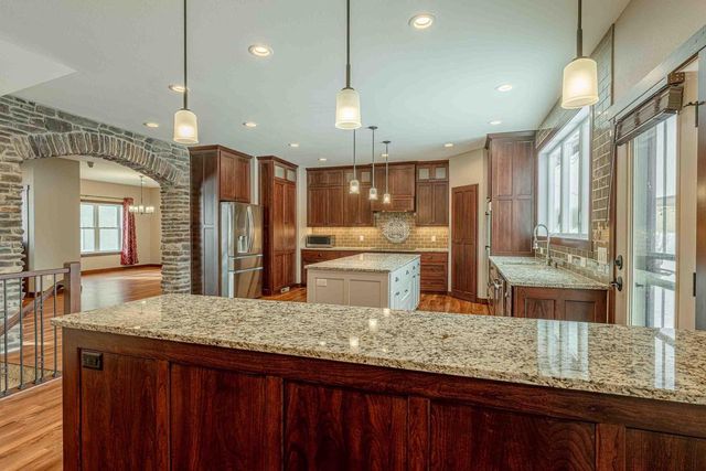 7598 Driftless Ridge Way, Verona, WI 53593