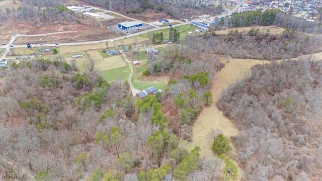 00 Elizabeth Pike, Parkersburg, WV 26101