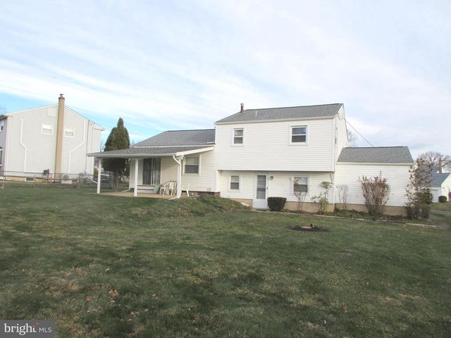 340 WINDSOR AVE, Southampton, PA 18966