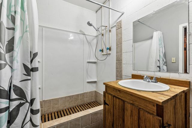 111 Mud Hill Rd, Dover, TN 37058