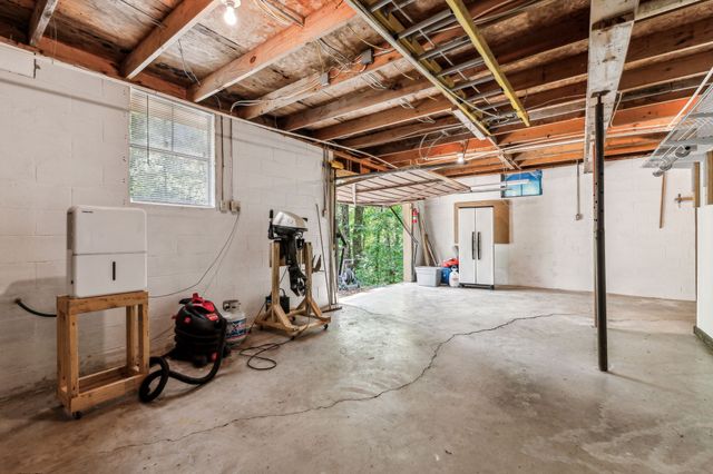 111 Mud Hill Rd, Dover, TN 37058