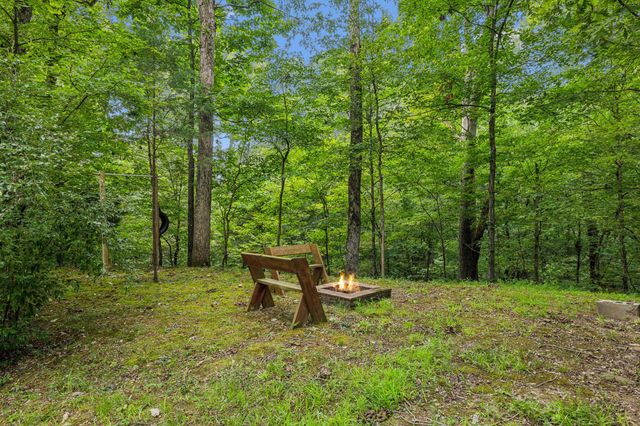 111 Mud Hill Rd, Dover, TN 37058