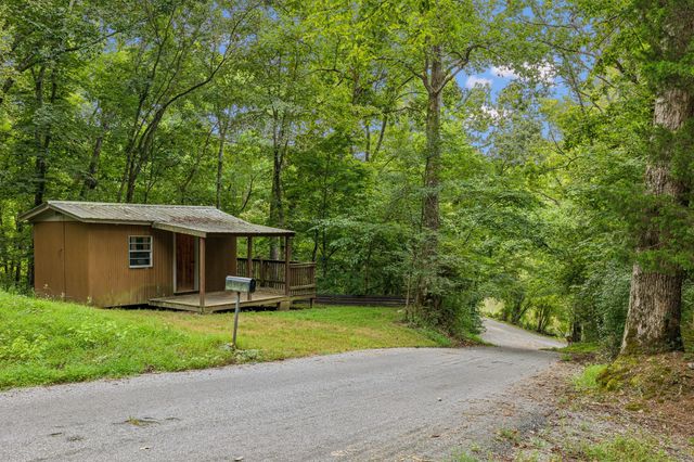 111 Mud Hill Rd, Dover, TN 37058