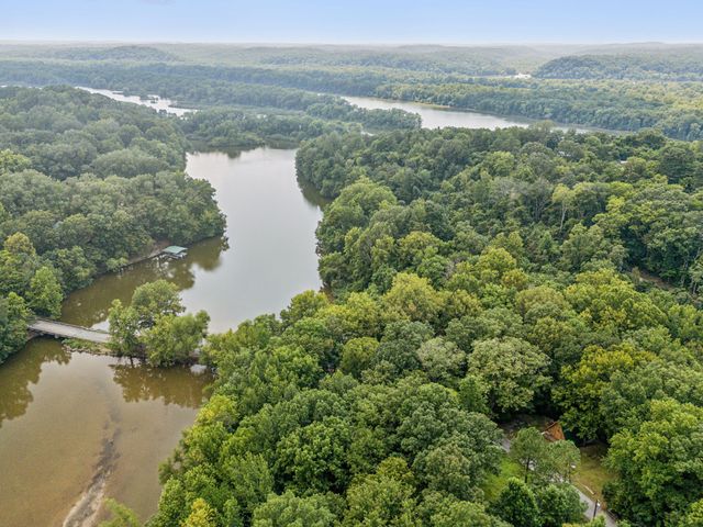 111 Mud Hill Rd, Dover, TN 37058