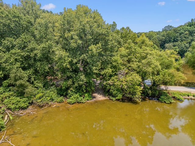 111 Mud Hill Rd, Dover, TN 37058