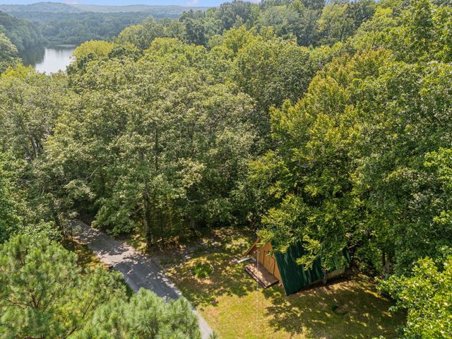 111 Mud Hill Rd, Dover, TN 37058