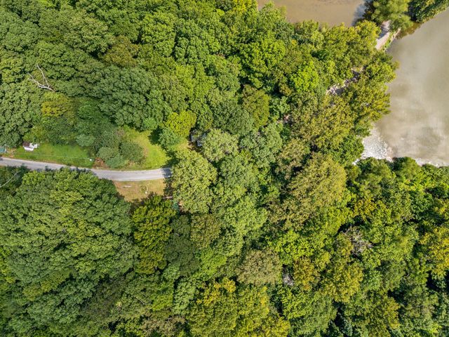 111 Mud Hill Rd, Dover, TN 37058