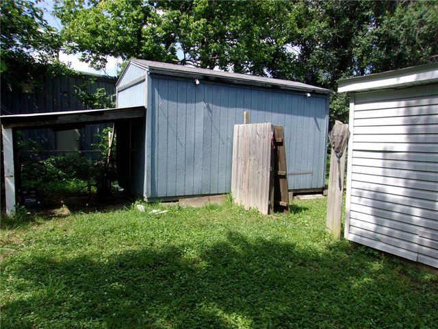 606 Huckleberry Lane, Springdale, AR 72764