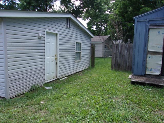 606 Huckleberry Lane, Springdale, AR 72764