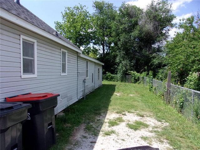 606 Huckleberry Lane, Springdale, AR 72764