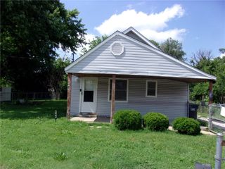 606 Huckleberry Lane, Springdale, AR 72764