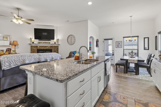 309 Sophia Jane Lane, Duenweg, MO 64841