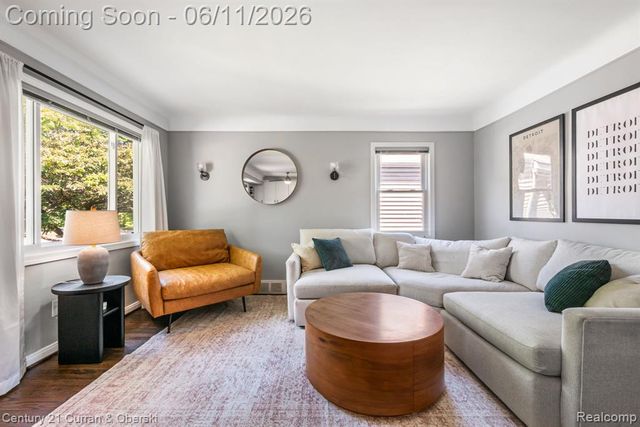 704 N Edison Avenue, Royal Oak, MI 48067