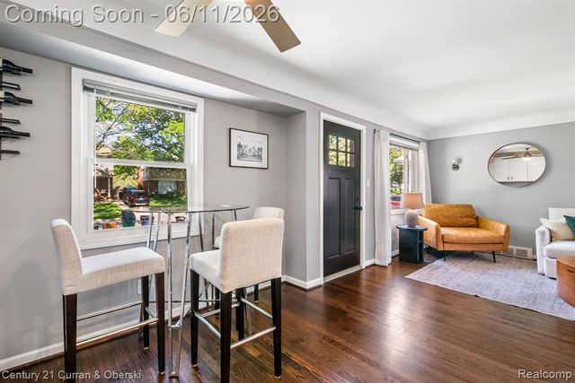 704 N Edison Avenue, Royal Oak, MI 48067