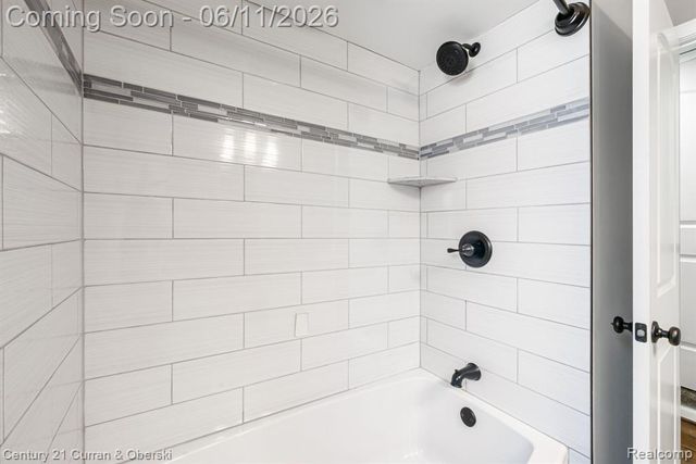 704 N Edison Avenue, Royal Oak, MI 48067