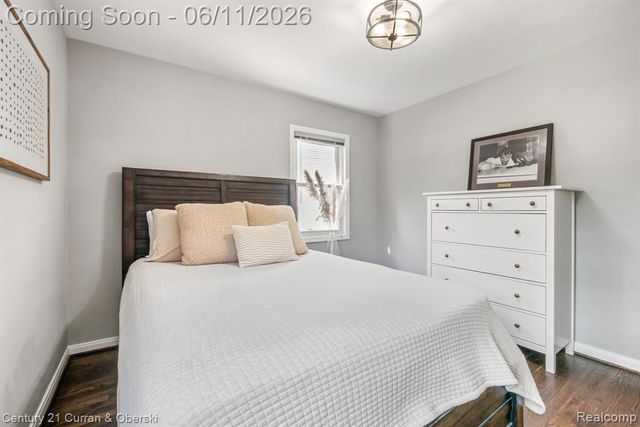 704 N Edison Avenue, Royal Oak, MI 48067