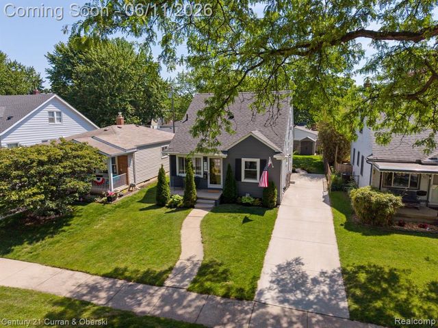 704 N Edison Avenue, Royal Oak, MI 48067