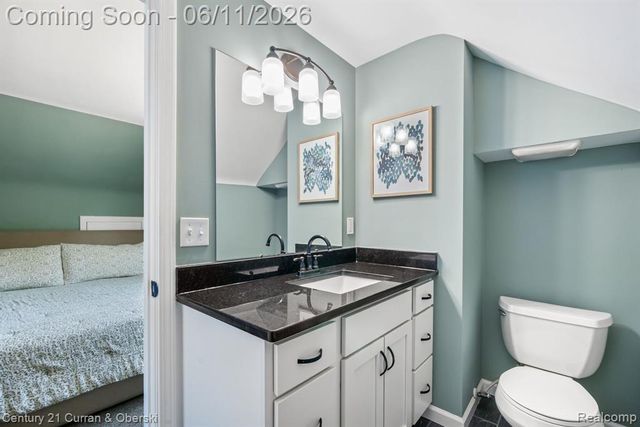 704 N Edison Avenue, Royal Oak, MI 48067