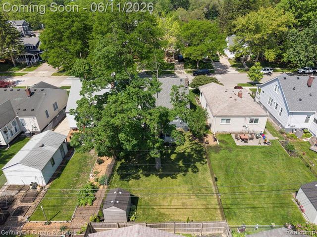704 N Edison Avenue, Royal Oak, MI 48067