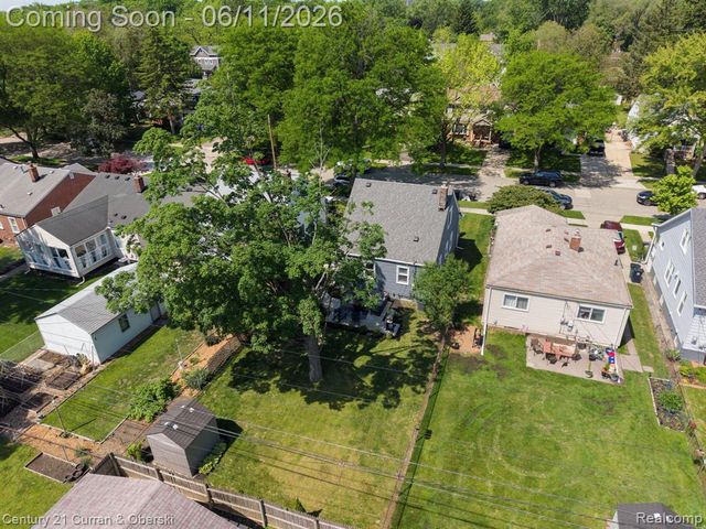 704 N Edison Avenue, Royal Oak, MI 48067