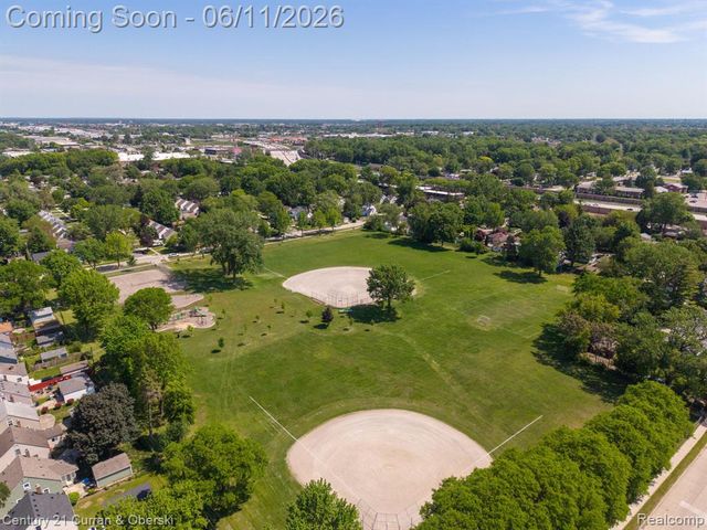 704 N Edison Avenue, Royal Oak, MI 48067