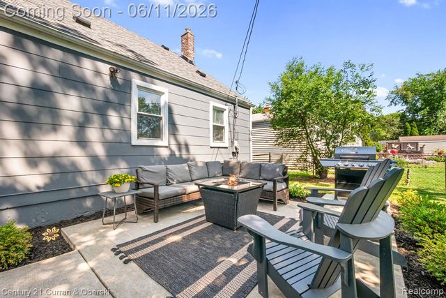 704 N Edison Avenue, Royal Oak, MI 48067