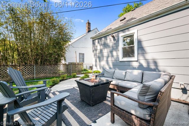 704 N Edison Avenue, Royal Oak, MI 48067