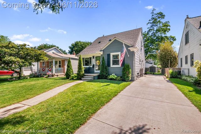 704 N Edison Avenue, Royal Oak, MI 48067
