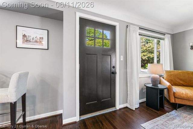 704 N Edison Avenue, Royal Oak, MI 48067